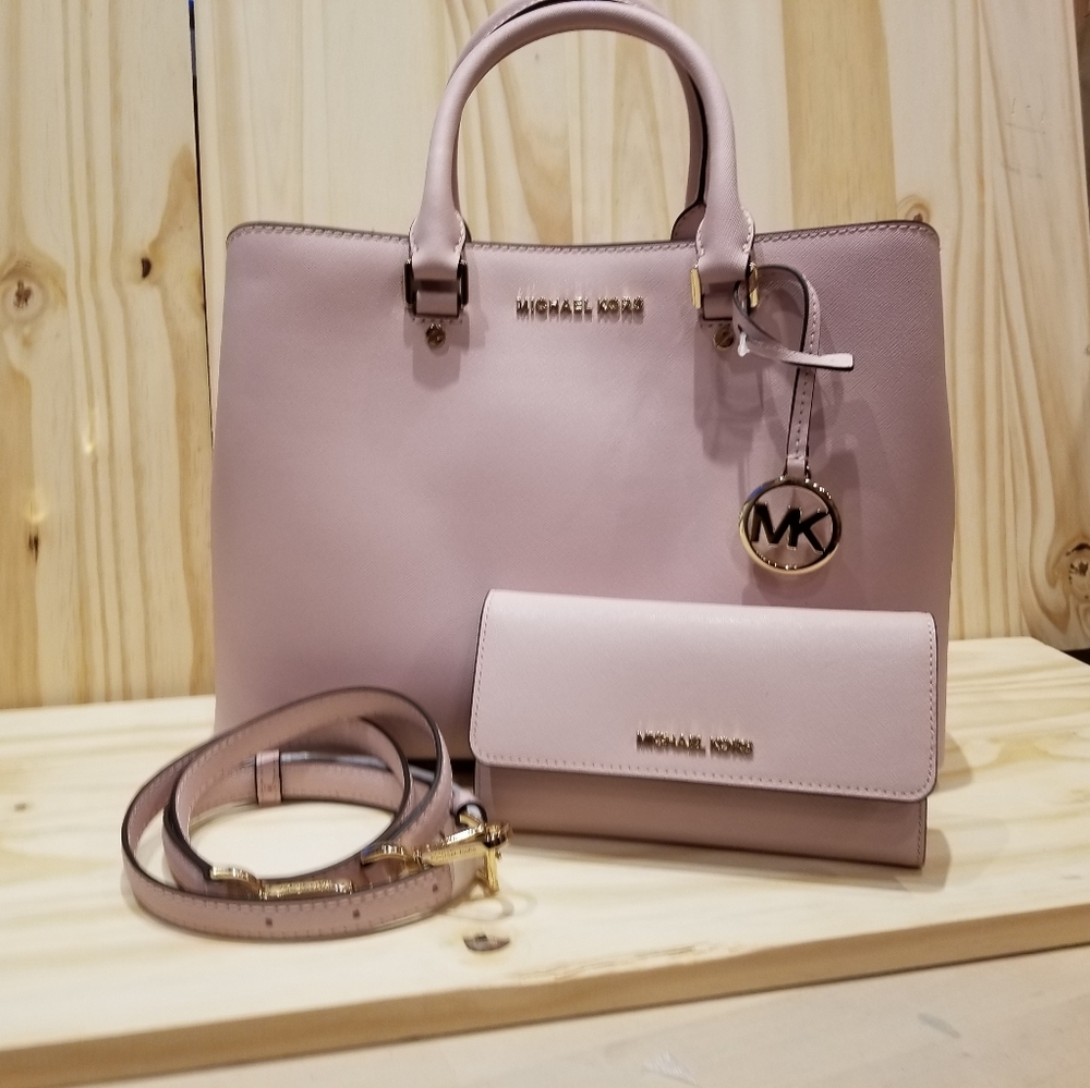 Michael Kors Savannah Large Satchel and wallet - Picture 1 of 9